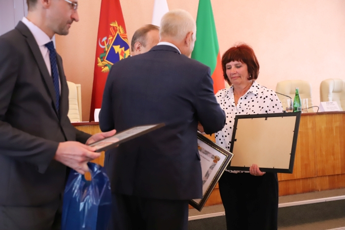Девять поселений Клинцовского района получили свидетельства о регистрации флагов и гербов