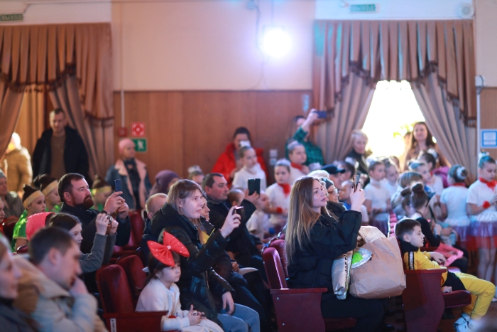 В Клинцах прошел зональный смотр-конкурс «Волшебный каблучок» 