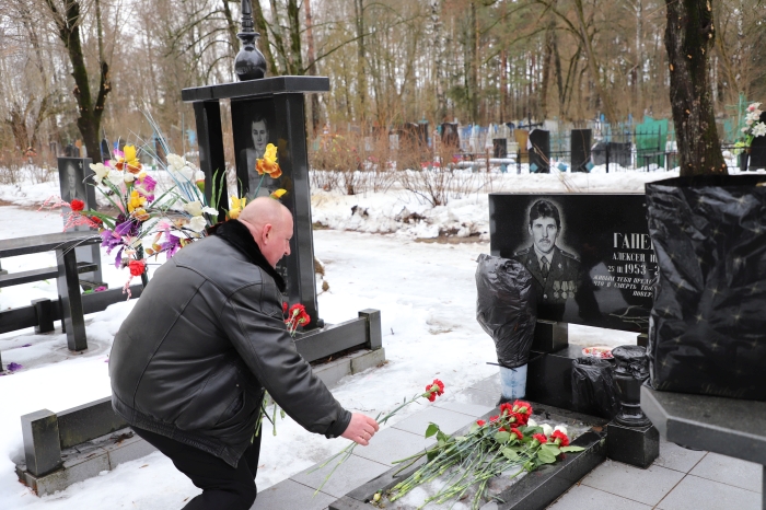 В Клинцах почтили память трагически погибших сотрудников милиции