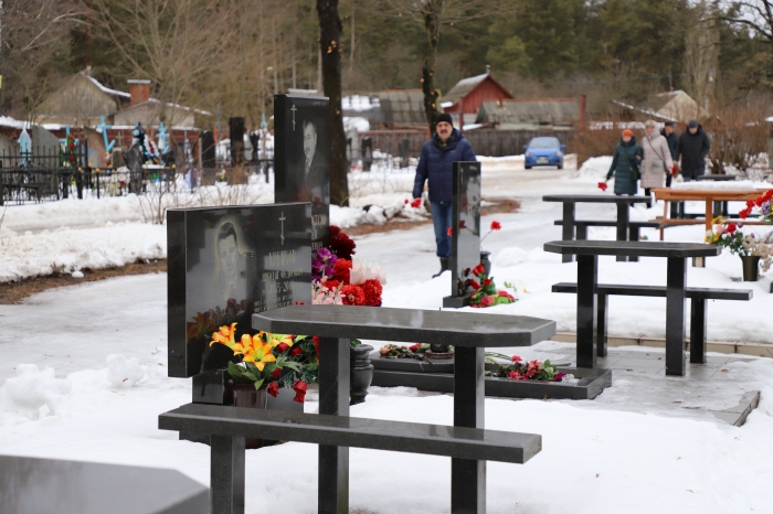 В Клинцах почтили память трагически погибших сотрудников милиции