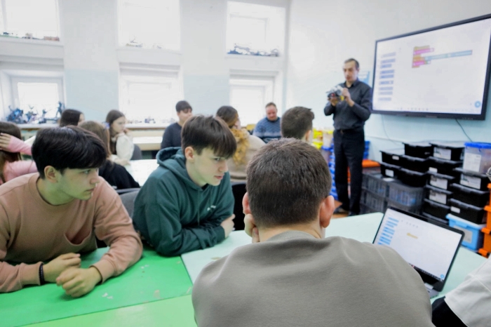 Школьники из Новозыбковского района посетили Клинцовский ДТ «Кванториум»