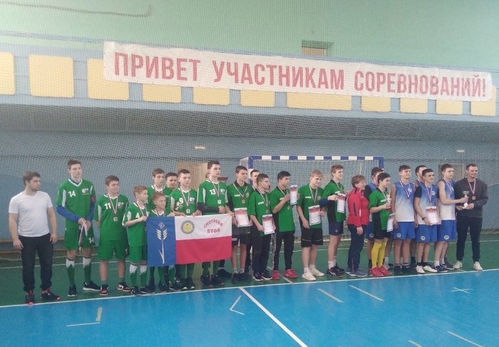 Команда Клинцовского р-на заняла второе место в первенстве Брянской области по мини-лапте