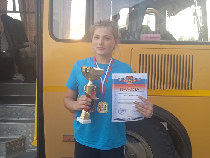 Команда из Клинцовского района заняла первое место на региональных соревнованиях  по мини лапте среди девушек