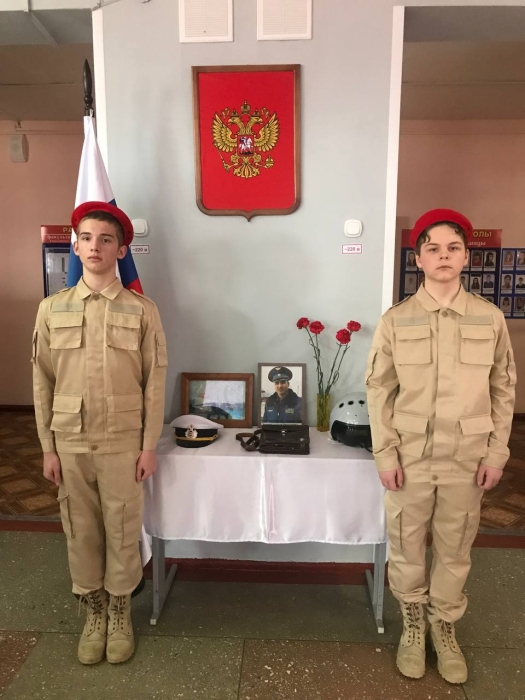 В Клинцах почтили память погибшего в СВО летчика Алексея Хасанова