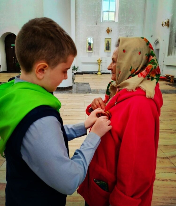 В Богоявленском кафедральном соборе в Клинцах православные волонтеры провели акцию «Георгиевская ленточка»