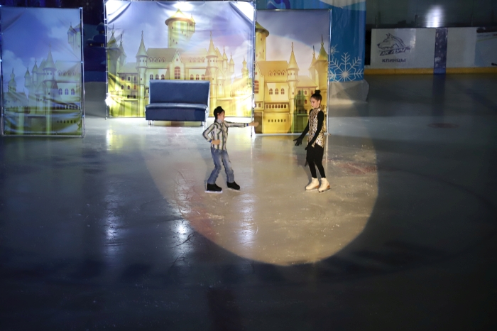 В Клинцах состоялось музыкальное представление на льду