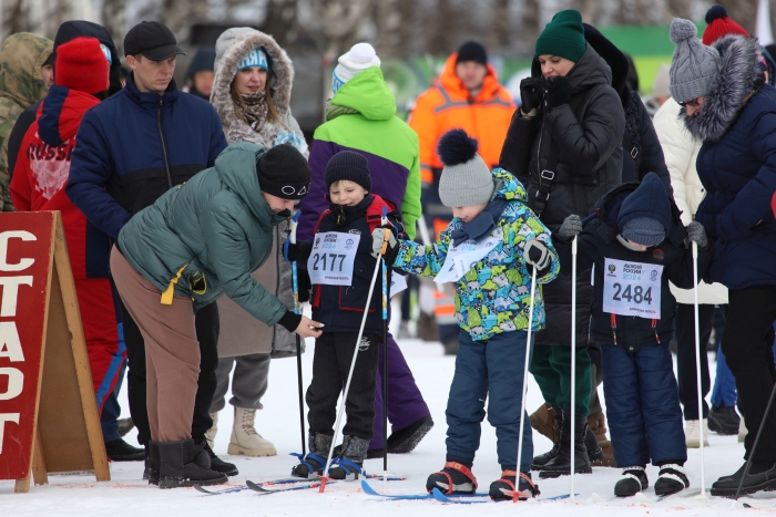 Клинчане приняли участие во всероссийской массовой лыжной гонке «Лыжня России-2024» 