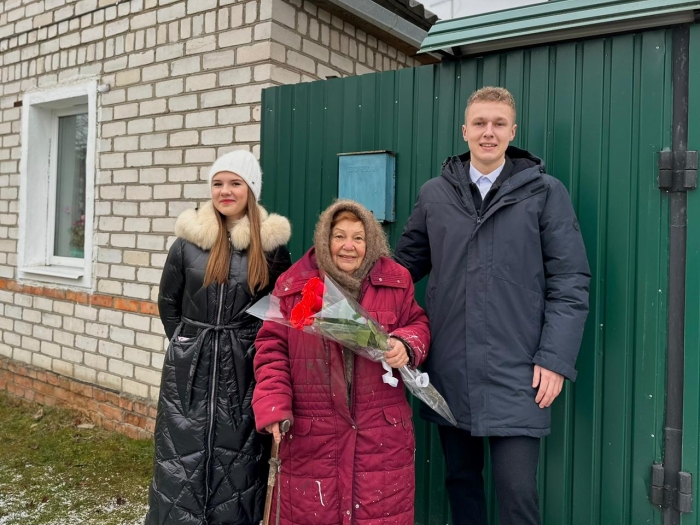 В Клинцах поздравили матерей погибших воинов с Днем матери