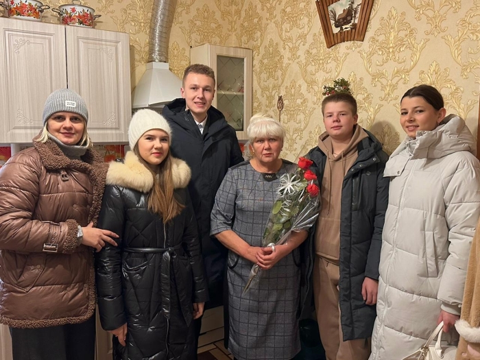 В Клинцах поздравили матерей погибших воинов с Днем матери
