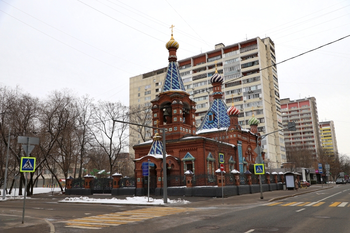 Красивейший Тихвинский храм со сложной судьбой