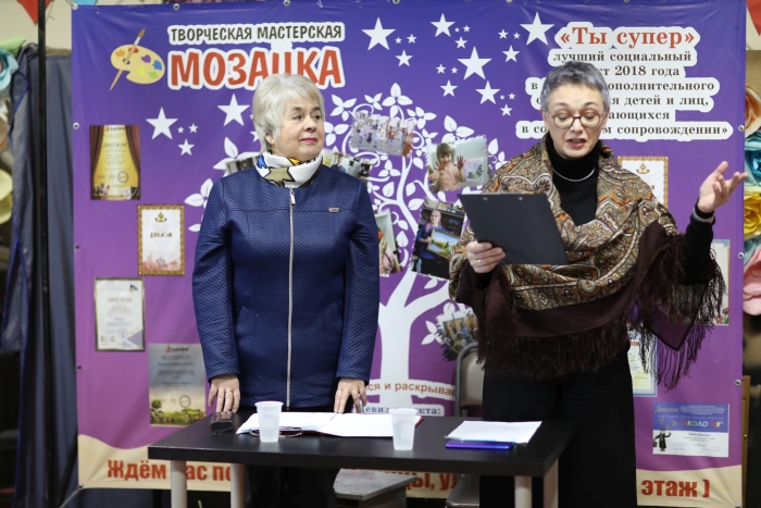 В Клубе клинцовских меломанов прошел музыкально-поэтический вечер «К единственному, нежному…»
