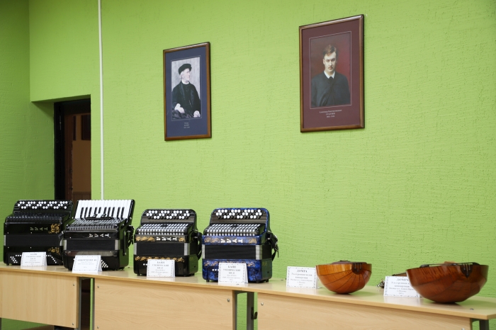 В «ДШИ им. Е.М.Беляева» г. Клинцы чествовали педагогов, уходящих на заслуженный отдых