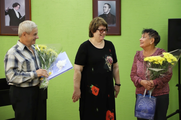 В «ДШИ им. Е.М.Беляева» г. Клинцы чествовали педагогов, уходящих на заслуженный отдых