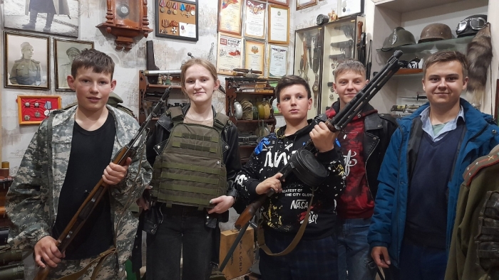 Учащиеся Ущерпской СОШ посетили в Клинцах частный музей