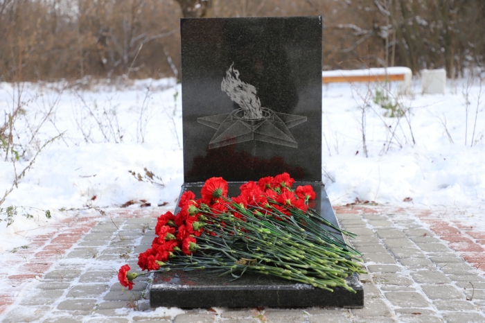 В Клинцах у Могилы Неизвестного Солдата прошла церемония возложения цветов