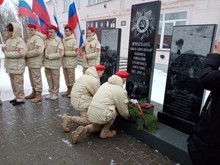В п. Первое Мая Клинцовского района отремонтировали обелиск воинам-односельчанам