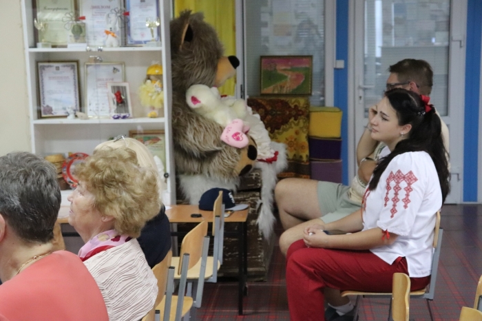 В Клинцах  прошла выставка-концерт «Словесные картины»