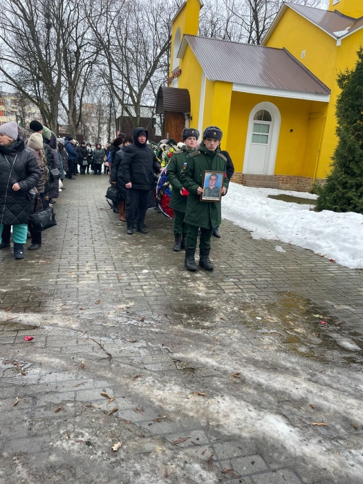 В Клинцах проcтились с Артемом Гайдашовым, погибшим при выполнении боевых задач в ходе СВО