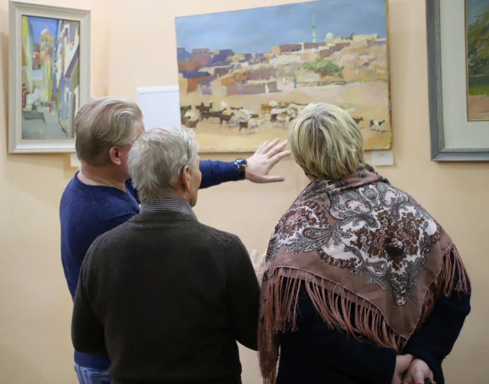 В Клинцах открылась выставка художника Дмитрия Паукова «Живописные путешествия»