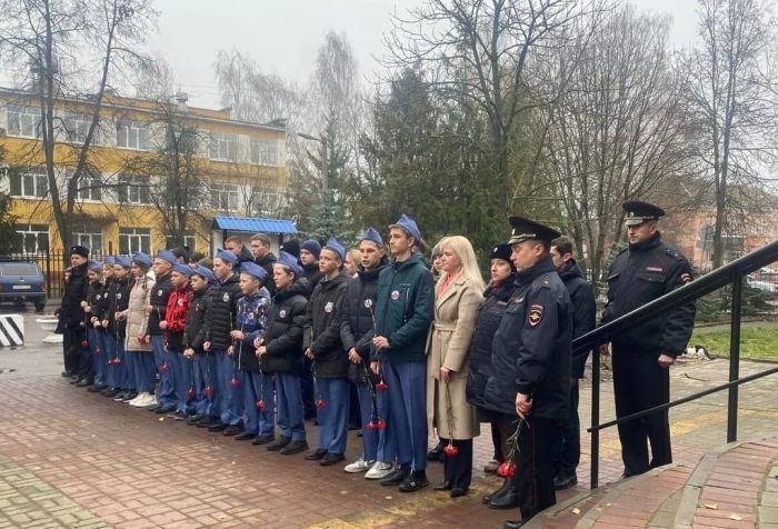 В Клинцах почтили память сотрудников ОВД, погибших при исполнении служебных обязанностей
