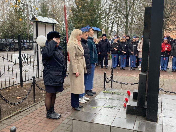 В Клинцах почтили память сотрудников ОВД, погибших при исполнении служебных обязанностей