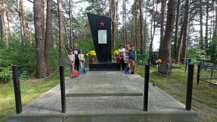 Памятники и обелиски в Клинцовском районе приводят в порядок