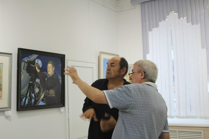 В Брянске открылась выставка клинчанина Дмитрия Паукова «Живописные путешествия»