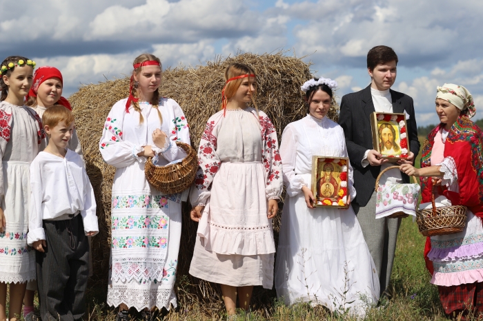 В с. Великая Топаль Клинцовского района прошел пленэр