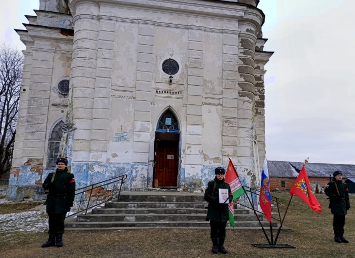 В Клинцовском районе простились с участником СВО Константином Савченко 