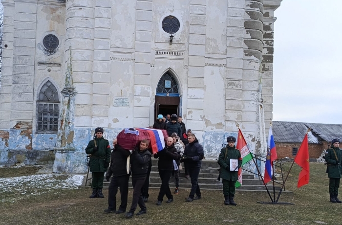 В Клинцовском районе простились с участником СВО Константином Савченко 