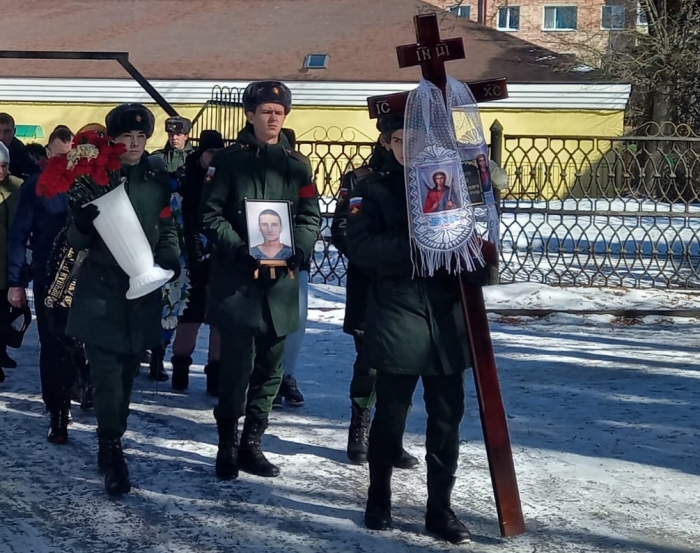 В Клинцах прощаются с Дмитрием Трегубенко, погибшим в бою при освобождении Артемовска