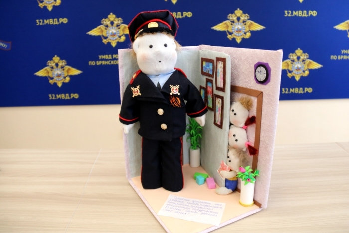 Юный клинчанин стал победителем регионального конкурса «Полицейский Дядя Степа»