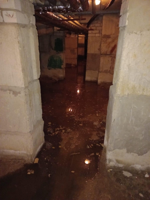 В Клинцах затоплен подвал многоэтажки