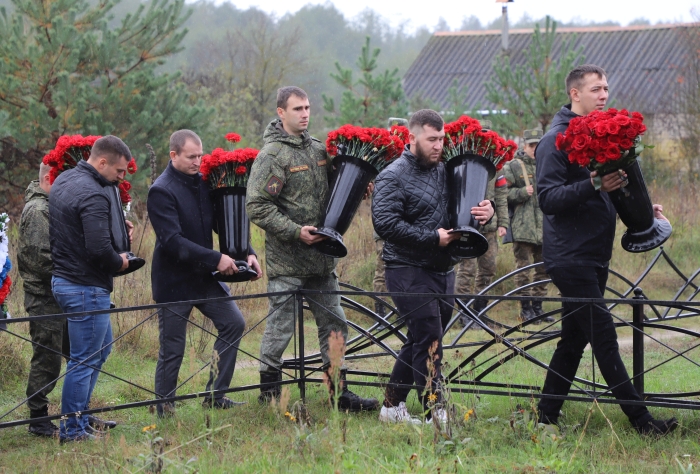 В Клинцах прощаются с сержантом Вячеславом Просянкиным, погибшего при выполнении боевых задач 