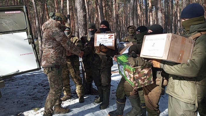 Участники спецоперации на передовой получили подарки к 23 февраля от жителей Брянской области