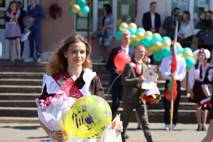 герцена клинцы. как позвонить в клинцы. школа клинцы. 6 школа клинцы. последний звонок 2018 год 4 школа клинцы.