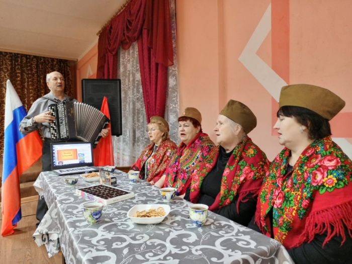 Праздничные программы, флэшмобы, акции и выставки прошли в Клинцовском районе 