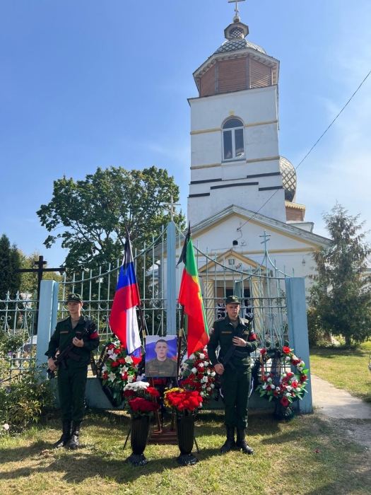 В Клинцах простились с Виталием Осадчим, погибшим при выполнении боевых задач в ходе СВО 