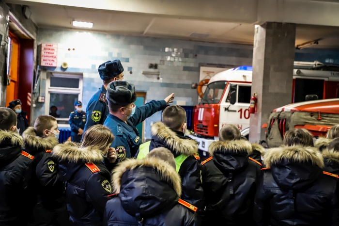 Кадеты Клинцовской кадетской школы «Юный спасатель» побывали на экскурсии в пожарно-спасательной части