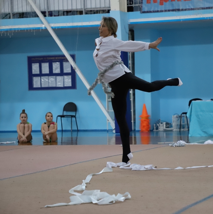 В Клинцах прошло первенство СШ «Луч» по художественной гимнастике «Зимнее вдохновение»