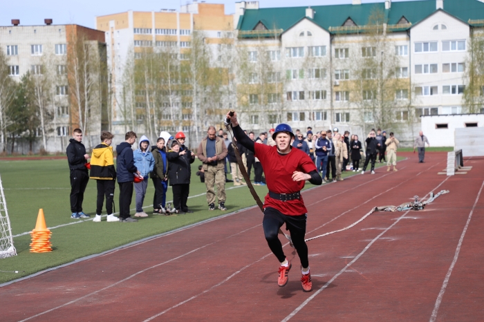 В Клинцах состоялось открытие соревнований «Школа безопасности»