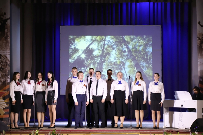 В Клинцах прошел городской открытый фестиваль-конкурс «Споемте, друзья!»