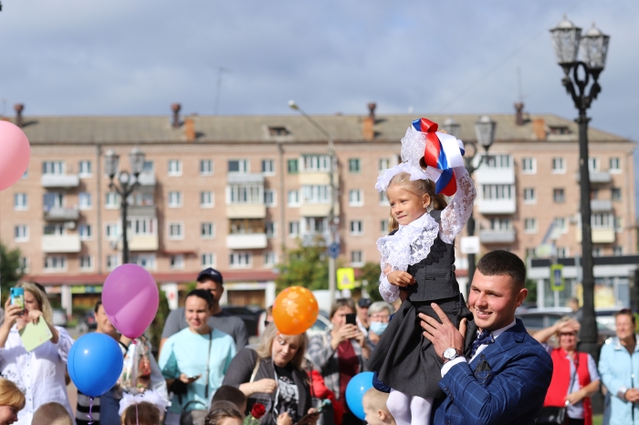 В школах города Клинцы и Клинцовского р-на прошли торжественные линейки, посвященные Дню знаний