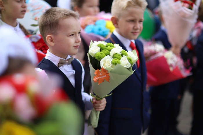 В школах города Клинцы и Клинцовского р-на прошли торжественные линейки, посвященные Дню знаний