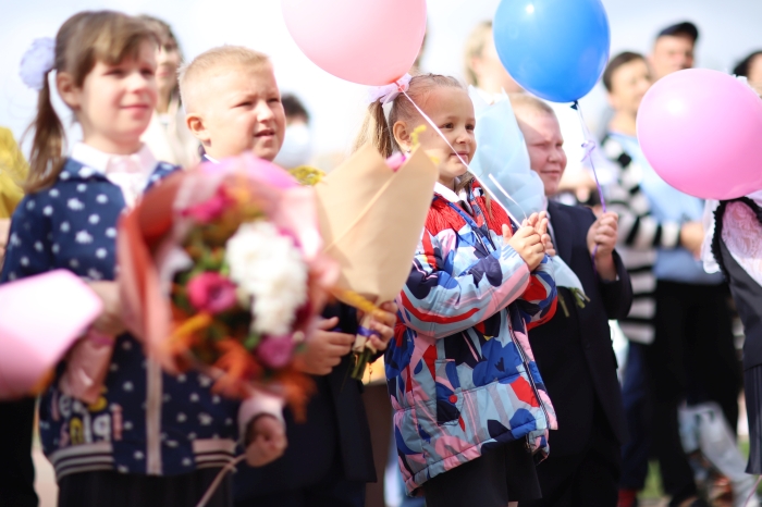 В школах города Клинцы и Клинцовского р-на прошли торжественные линейки, посвященные Дню знаний