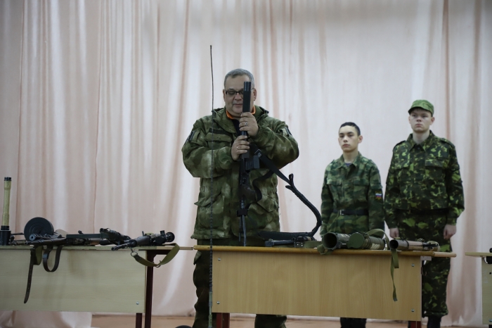 В Клинцах прошла интерактивная выставка оружия