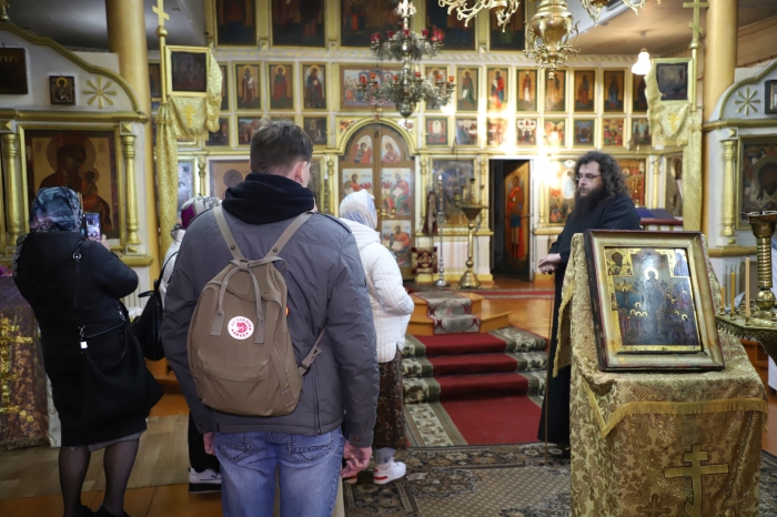 Туристическая группа из Беларуси посетила Преображенский храм в Клинцах