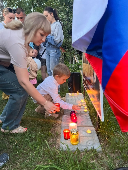 Акция памяти детей-жертв войны на Донбассе прошла в Клинцах