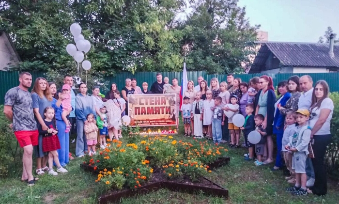 Акция памяти детей-жертв войны на Донбассе прошла в Клинцах