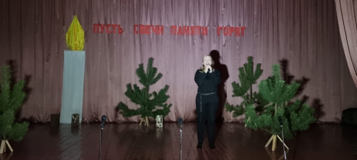 В Клинцовском районе состоялась концертная программа «Пусть свечи памяти горят»